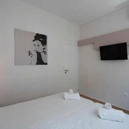 Metaxourgio 2nd Floor